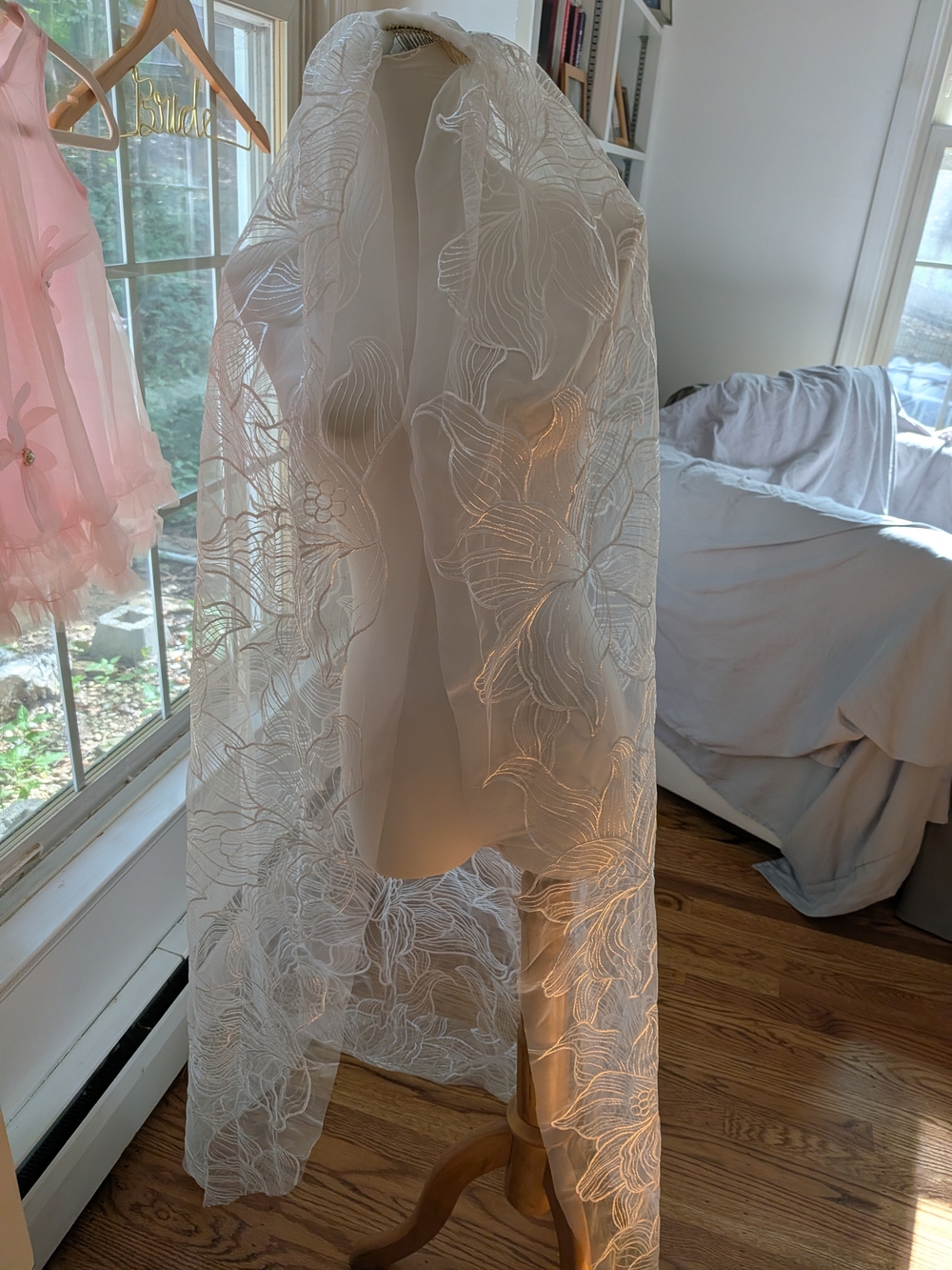 Morning Glory Intermission White Veil